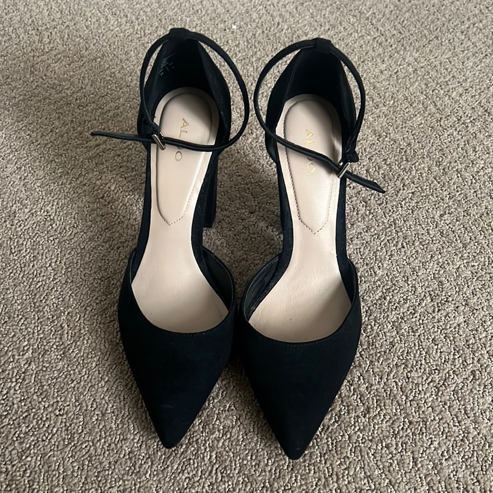 Aldo, size 7.5, black, pointed, 5 inch heel
